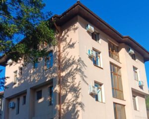 Нощувка на човек със закуска*, обяд* и вечеря* + вътрешен басейн и релакс зона от Къща за гости Стиляна, Девин