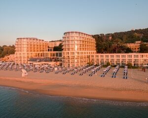 Лукс лятна почивка през 2025 в Азалия Медикъл СПА, Ultra All Inclusive до 09.07