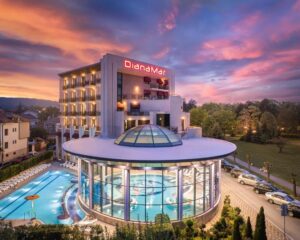 7 нощувки на човек със закуски и вечери + 3 лечебни процедури на ден + минерален басейн и СПА в Балнеохотел Дианамар 5*, Павел баня