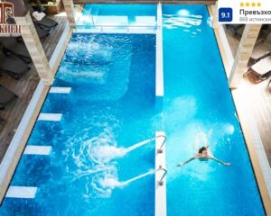 Акватоничен басейн, топло джакузи и релакс зона + нощувка със закуска на човек и разходка в конна база от Комплекс Тракиец****, с. Житница