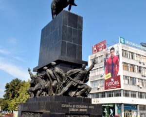 Еднодневна екскурзия до Пирот и Ниш