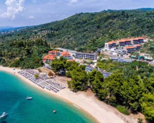 5 дни полупансион за двама през юни 2026 в Lagomandra Hotel & Spa