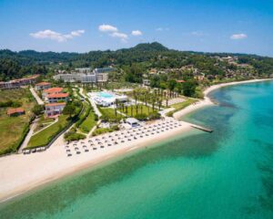 5 дни със закуска за двама през юни 2026 в Kassandra Palace Seaside Resort