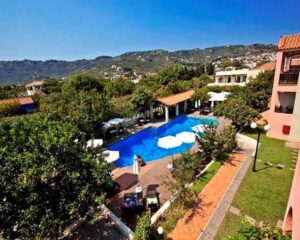 5 дни със закуска за двама през септември в Rigas Hotel Skopelos