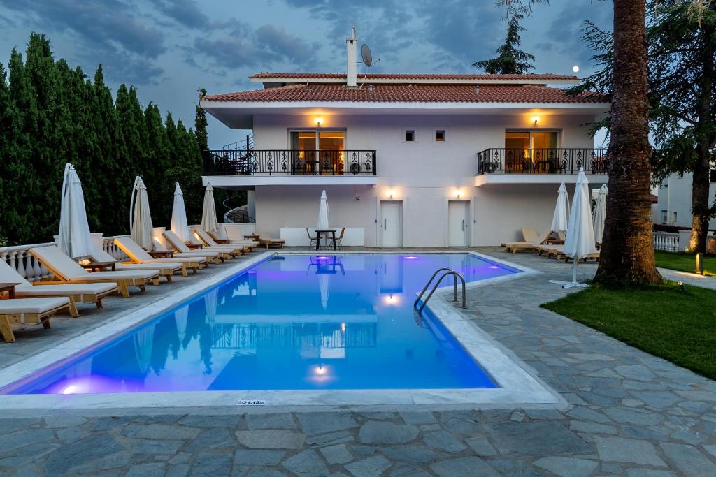 5 дни със закуска за двама през септември в Blue Bay Hotel - N. Iraklitsa