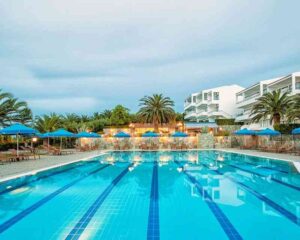 5 дни полупансион за двама през септември в Xenios Port Marina Hotel