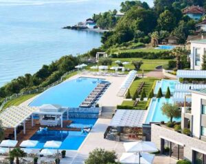 5 дни със закуска за двама през септември в Cavo Olympo Luxury Hotel & Spa - Adult Only