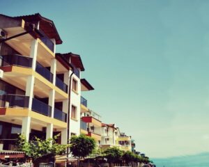 Лято в Китен на 300 м. от плажа. Нощувка на човек със закуска или със закуска и вечеря от Вила Диана