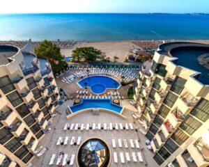 Май в Слънчев бряг! All inclusive на човек в двойна стая с гледка море + басейн с детска секция в хотел Зенит