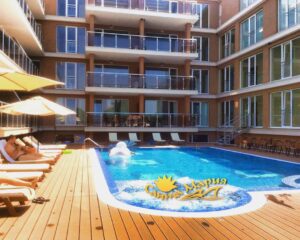 На ПЪРВА линия в Ахтопол! Нощувка за четирима или шестима + басейн от Апартаменти Санта Мария