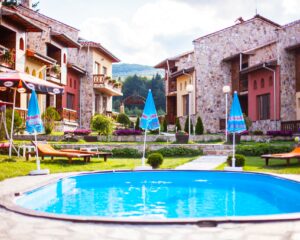 Нощувка на човек с възможност за закуска и вечеря + сауна във Ваканционно селище Вивиана, Цигов Чарк