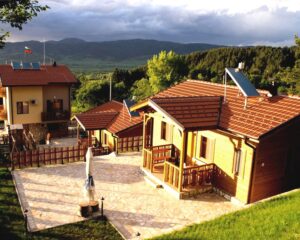 Нощувка със закуска за 4 или 6 възрастни + 2 деца от Миникомплекс Рилски тераси, Сапарева Баня