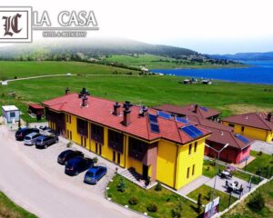 Нощувка на човек със закуска в хотел Ла Каса, Цигов Чарк