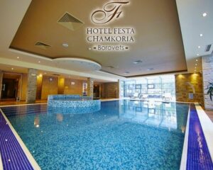 Нощувка за ДВАМА в апартамент + вътрешен басейн и релакс зона от Феста Чамкория апартмънтс, Боровец