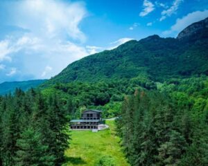 Уикенд в Тетевенския балкан! 2 нощувки на човек със закуски + релакс зона от вила Арборетум*****, м. Балици