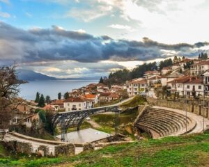 Разходка до Охридското езеро, Северна Македония! Транспорт + 2 нощувки на човек със закуски + посещение на Скопие от ТА Роял Холидейз