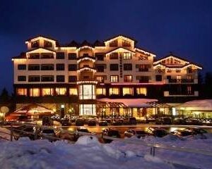 Нова година в Пампорово, 3 дни с Празнична програма в хотел Снежанка