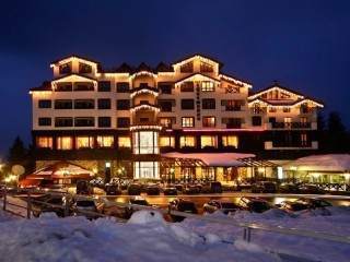 Нова година в Пампорово, 3 дни с Празнична програма в хотел Снежанка