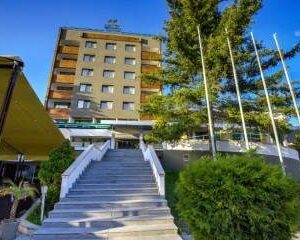 СПА почивка в Девин, стая за двама със закуска след 01.10 в СПА хотел Девин