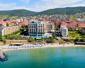 Посрещане на Новата 2026-та край морския бряг, 3 дни Ultra All Inclusive в Гранд Хотел Свети Влас