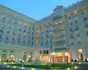 Нова Година в Солун, 3 дни със закуска за двама в Grand Hotel Palace